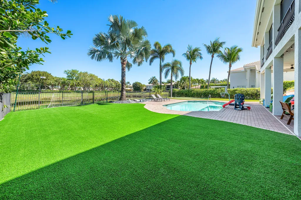 8867 Starhaven Cove Boynton Beach FL 33473