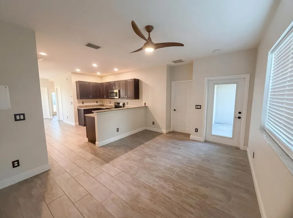 758 NE Hawks Ridge Way Port St Lucie FL 34983
