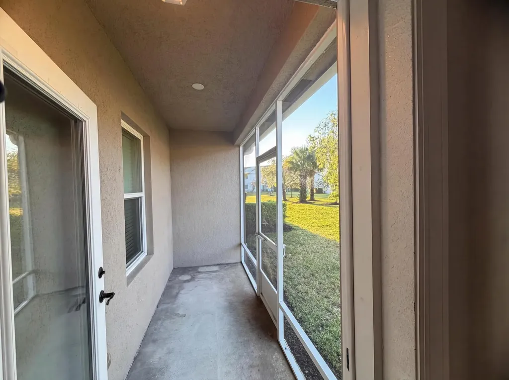 758 NE Hawks Ridge Way Port St Lucie FL 34983