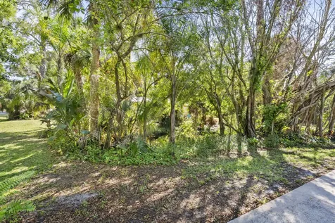 435 61st Avenue Vero Beach FL 32968