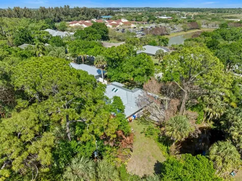 435 61st Avenue Vero Beach FL 32968