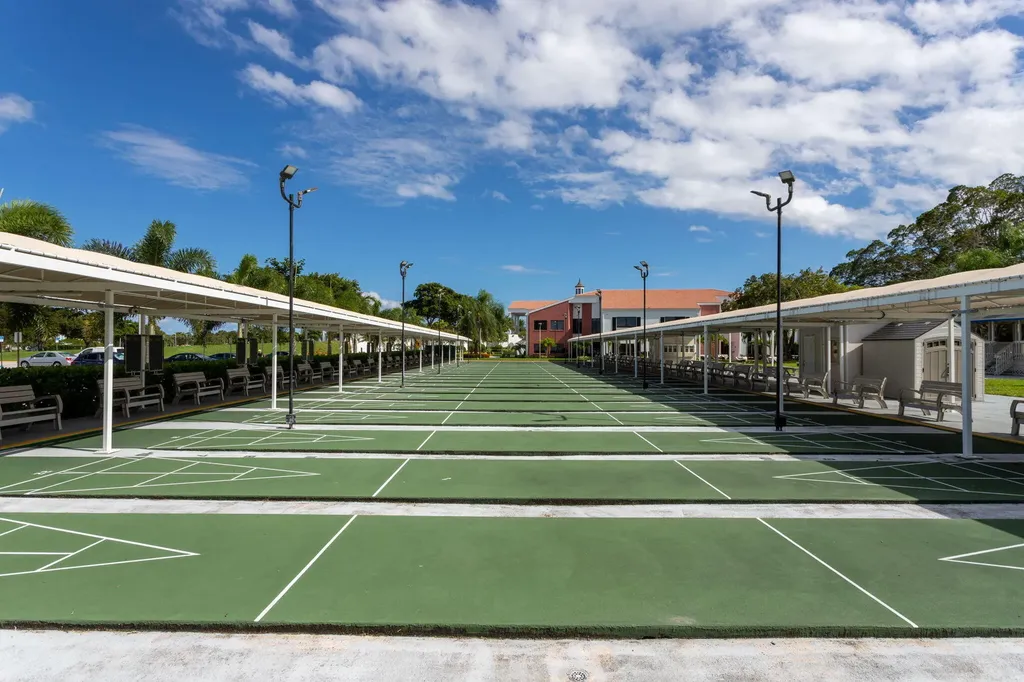 2005 Newport G Deerfield Beach FL 33442