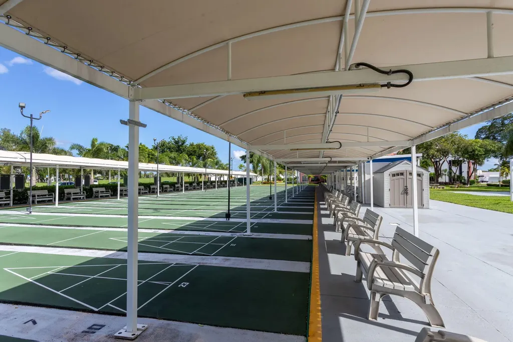 2005 Newport G Deerfield Beach FL 33442
