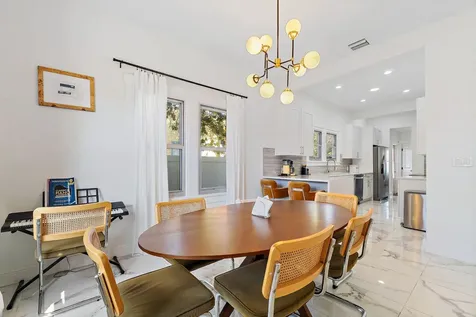 423 Avenida Alegre West Palm Beach FL 33405