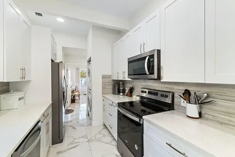 423 Avenida Alegre West Palm Beach FL 33405