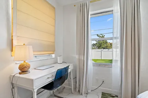 423 Avenida Alegre West Palm Beach FL 33405