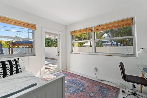 423 Avenida Alegre West Palm Beach FL 33405