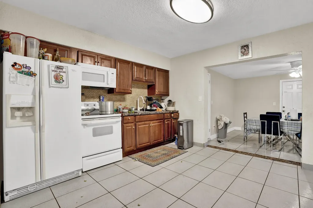 2040 NE 2nd Terrace Pompano Beach FL 33060
