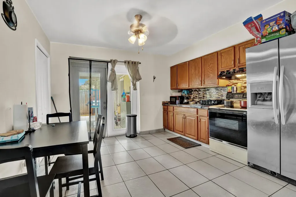 2040 NE 2nd Terrace Pompano Beach FL 33060