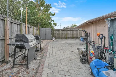 2040 NE 2nd Terrace Pompano Beach FL 33060