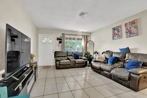 2040 NE 2nd Terrace Pompano Beach FL 33060
