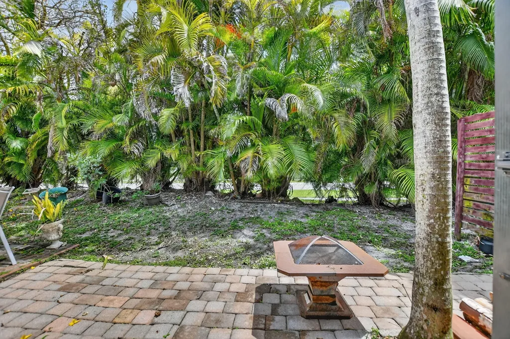 243 NW 45th Avenue Deerfield Beach FL 33442