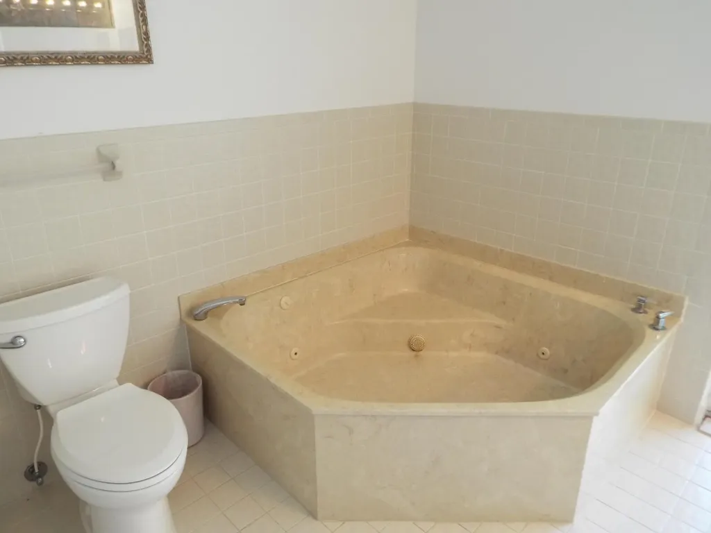 4128 W Palm Aire Drive Pompano Beach FL 33069
