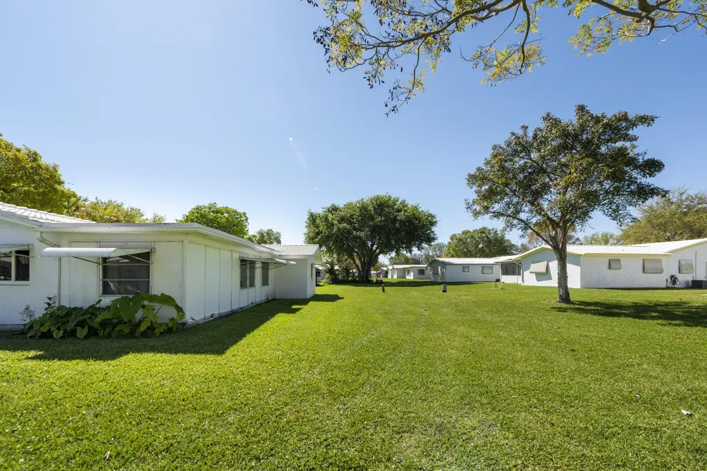 1651 NW 82nd Terrace Plantation FL 33322