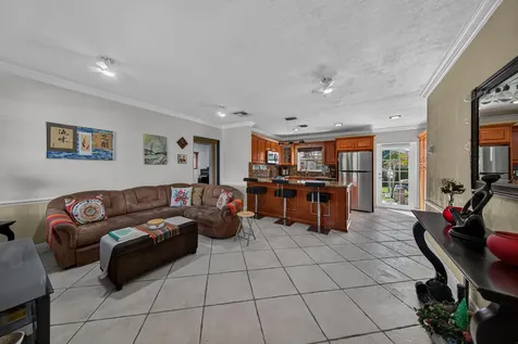 270 NE 42nd Street Oakland Park FL 33334