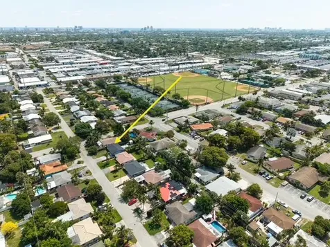 270 NE 42nd Street Oakland Park FL 33334
