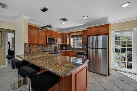 270 NE 42nd Street Oakland Park FL 33334