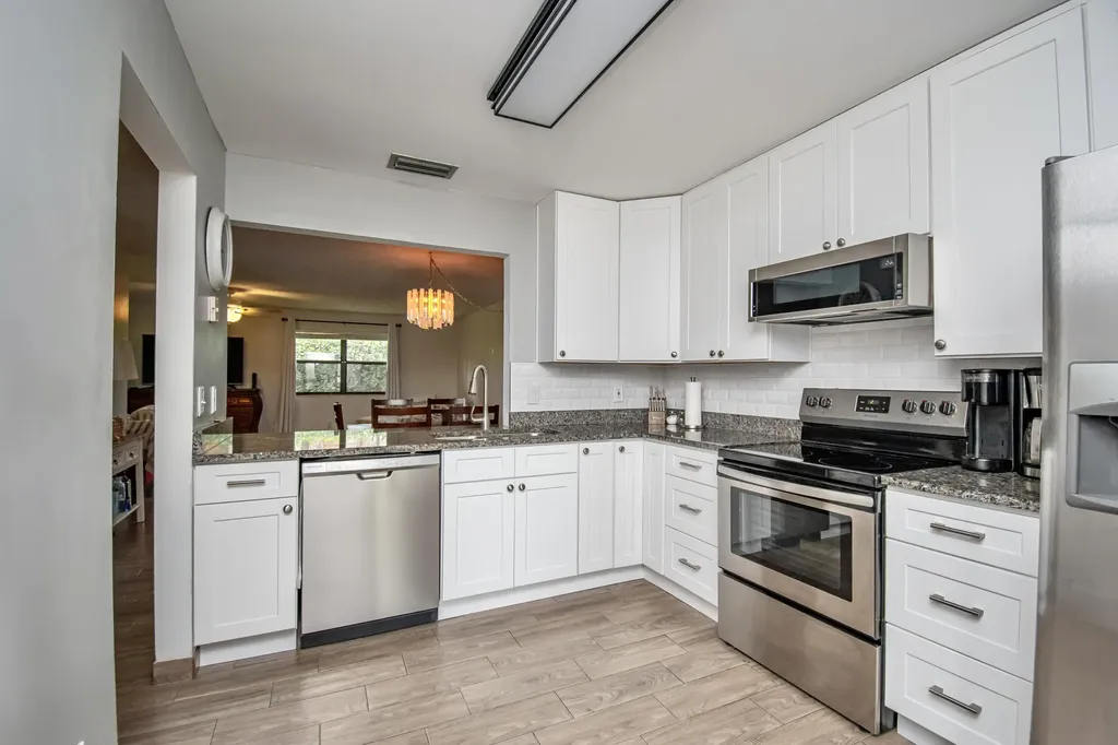 379 Ottawa Court Royal Palm Beach FL 33411