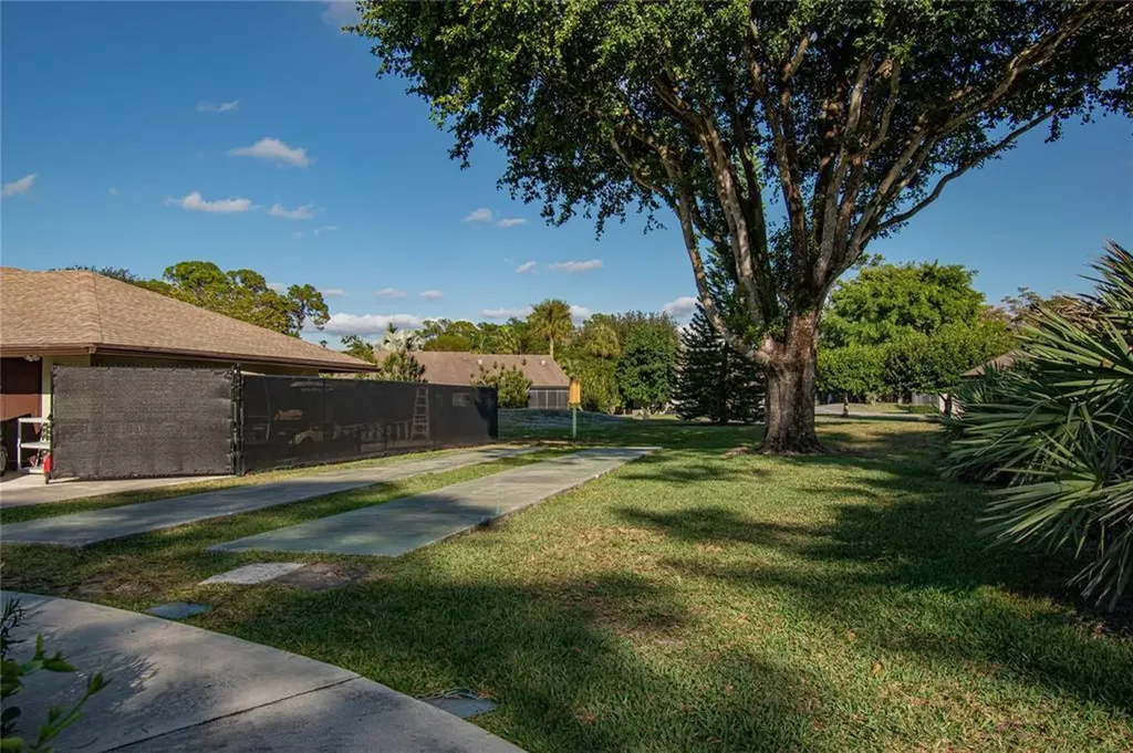 379 Ottawa Court Royal Palm Beach FL 33411