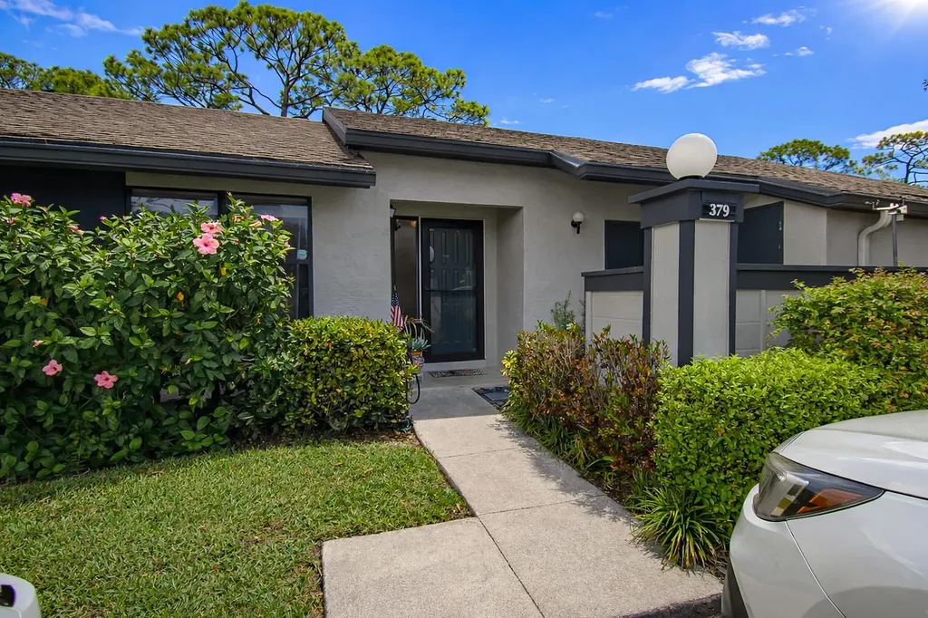 379 Ottawa Court Royal Palm Beach FL 33411