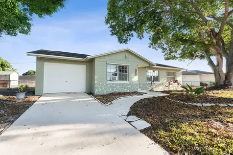 303 Essex Drive Fort Pierce FL 34946