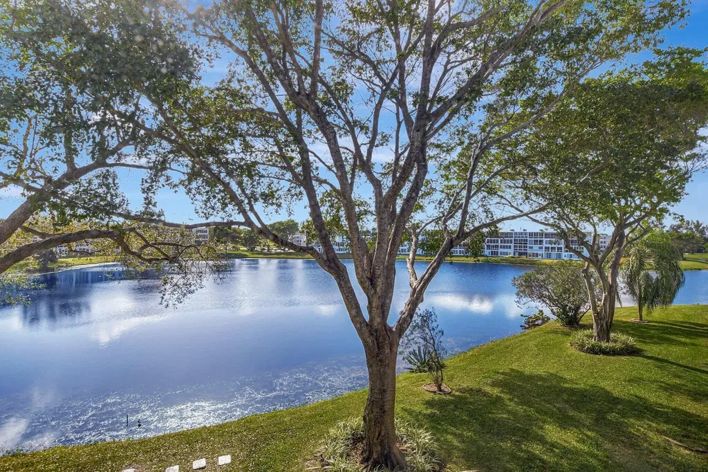 2051 Cambridge C Deerfield Beach FL 33442