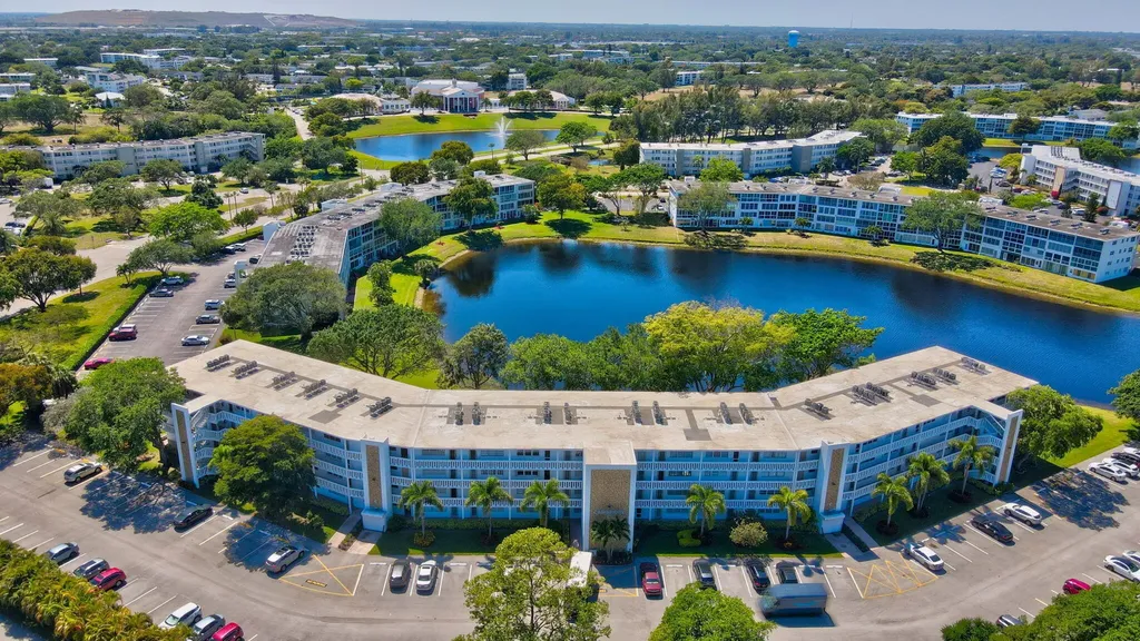 2051 Cambridge C Deerfield Beach FL 33442