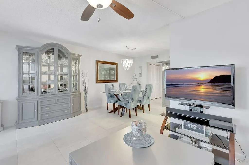 2051 Cambridge C Deerfield Beach FL 33442