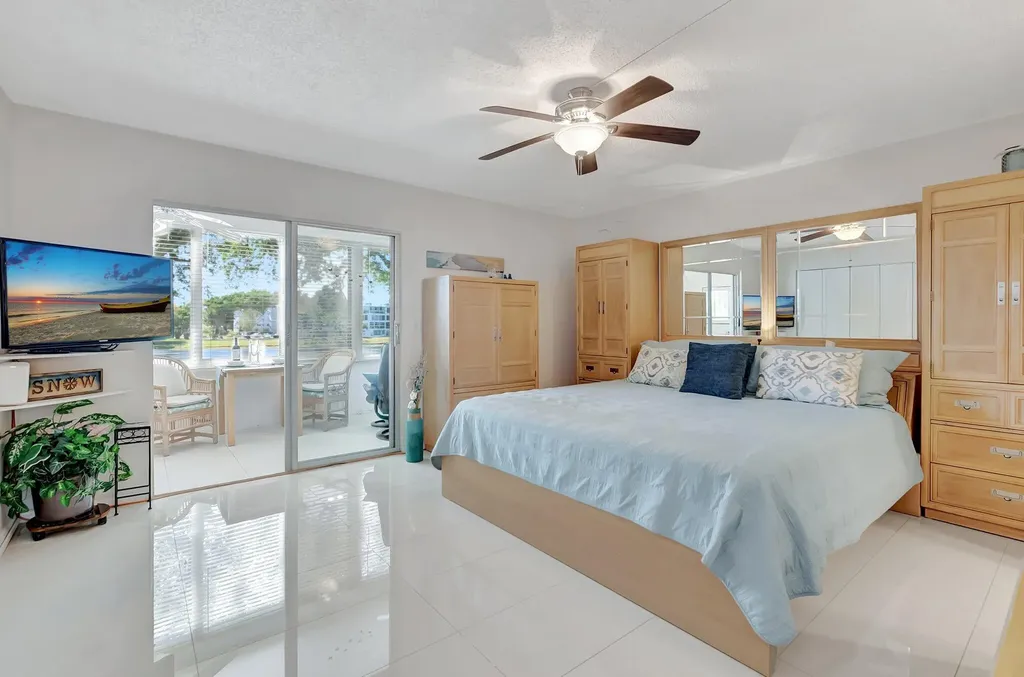 2051 Cambridge C Deerfield Beach FL 33442