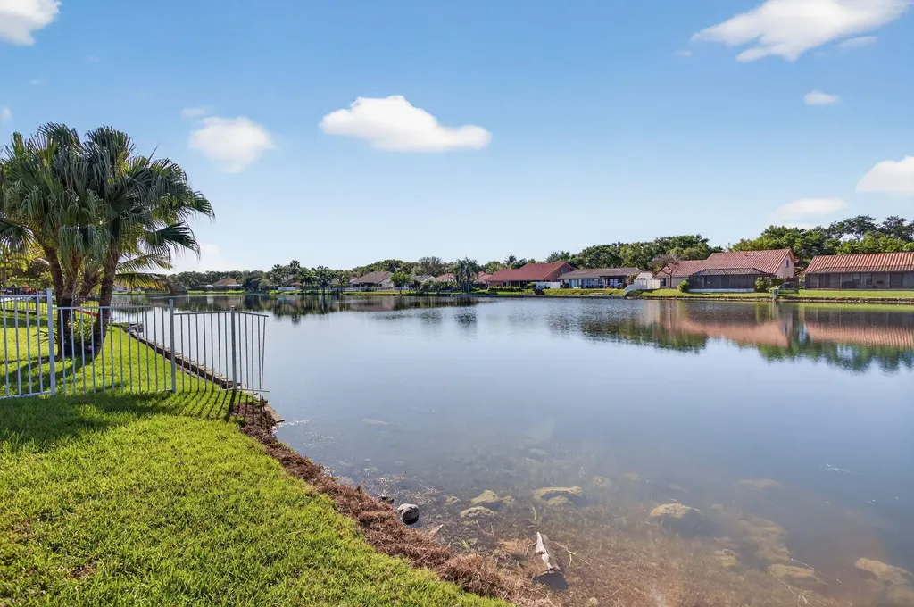 10750 NW 18th Place Plantation FL 33322