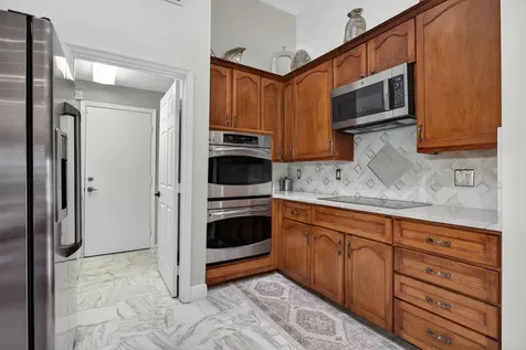 10750 NW 18th Place Plantation FL 33322