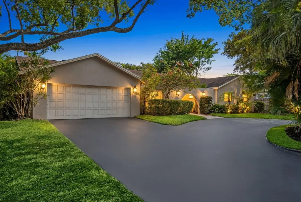 8730 Lake Dasha Terrace Plantation FL 33324
