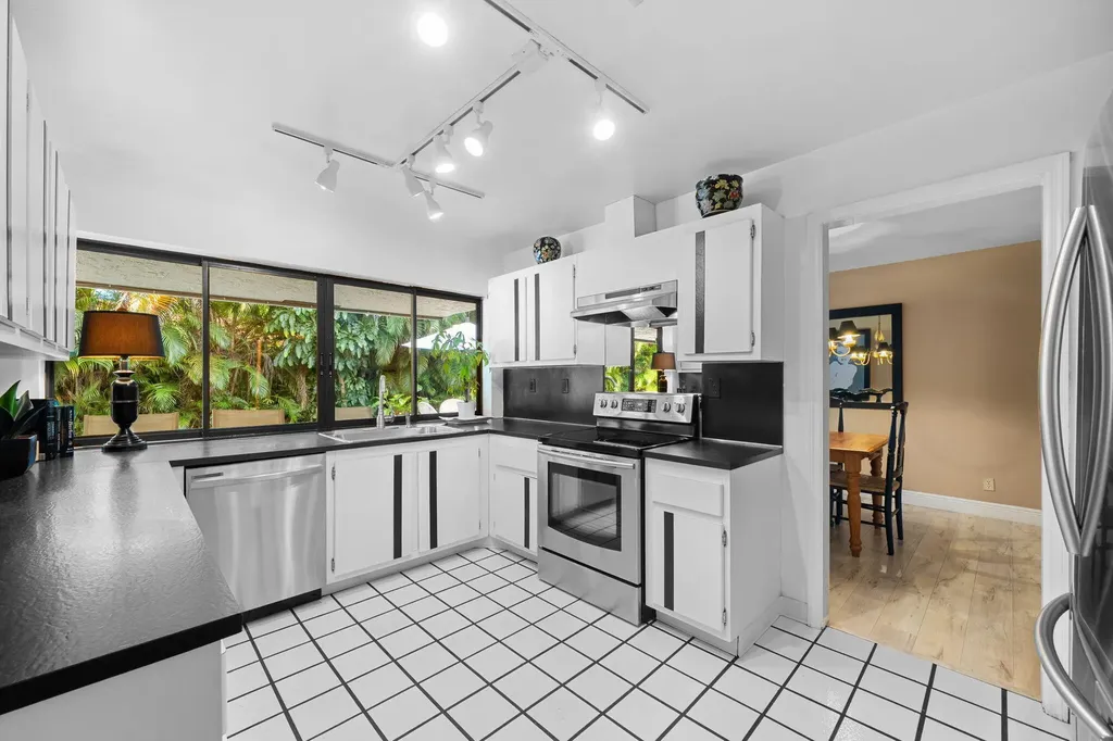 8730 Lake Dasha Terrace Plantation FL 33324