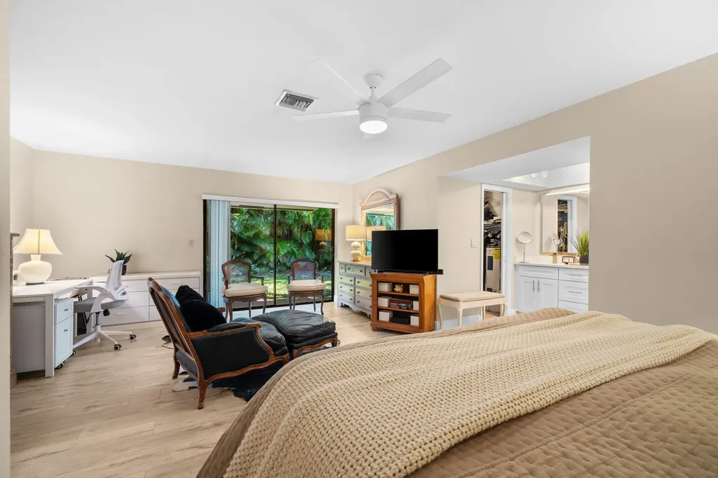 8730 Lake Dasha Terrace Plantation FL 33324