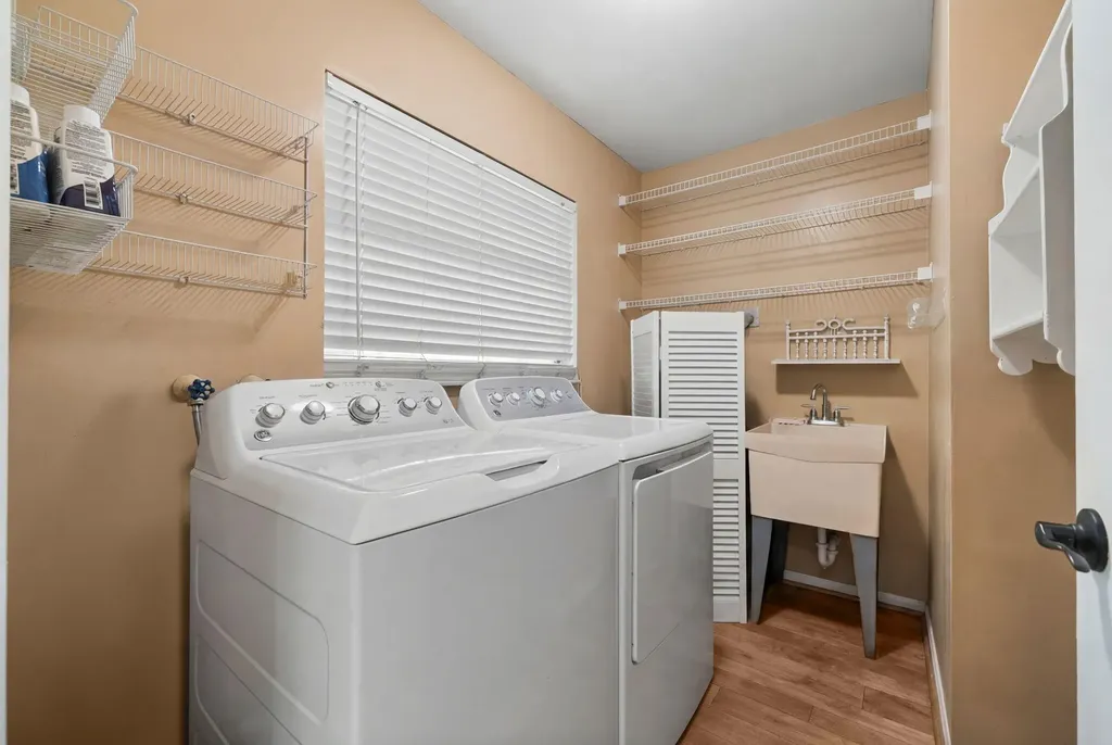 8730 Lake Dasha Terrace Plantation FL 33324
