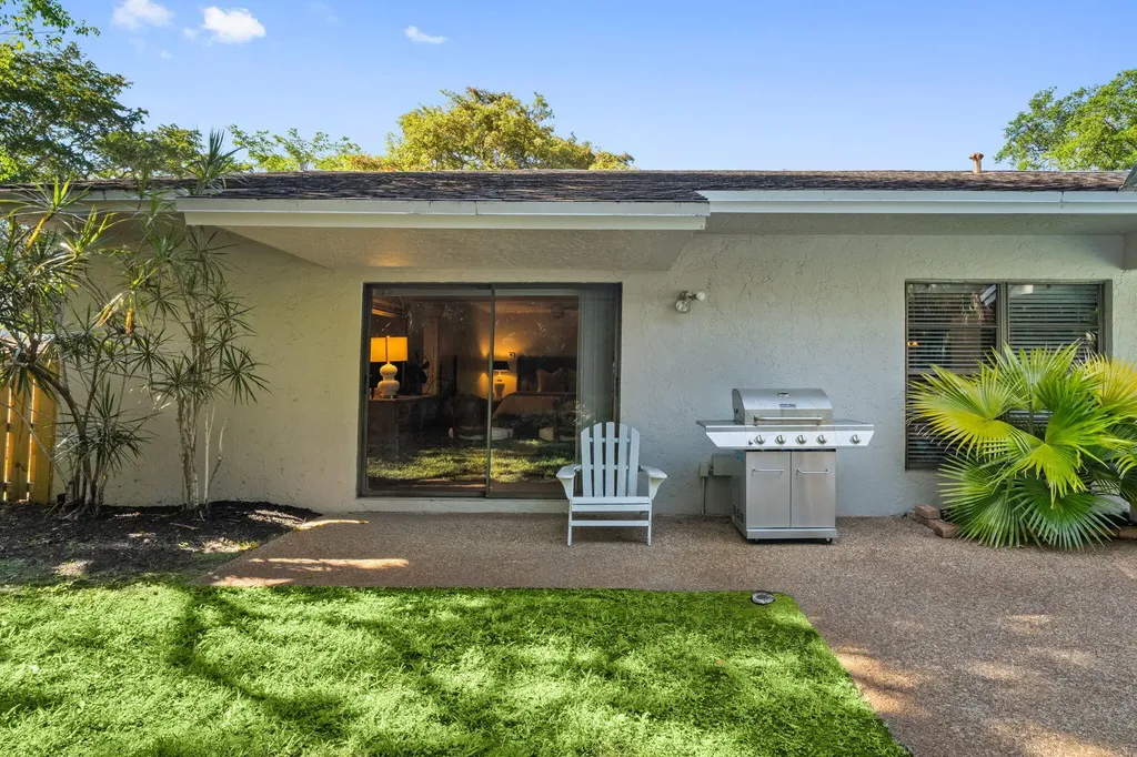 8730 Lake Dasha Terrace Plantation FL 33324