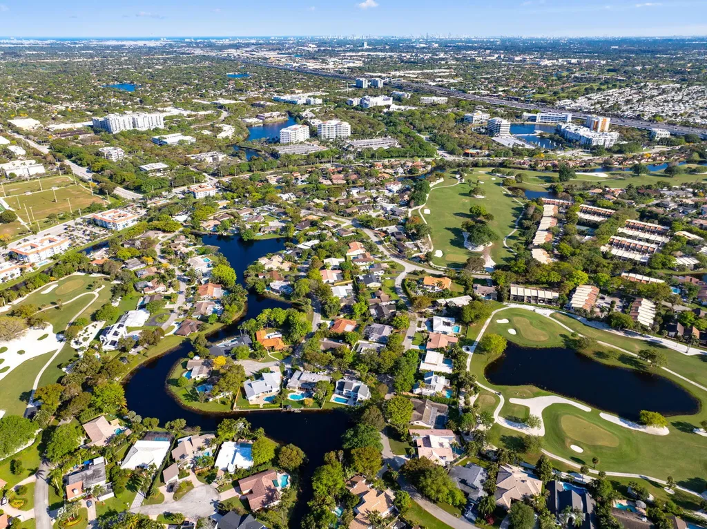8730 Lake Dasha Terrace Plantation FL 33324