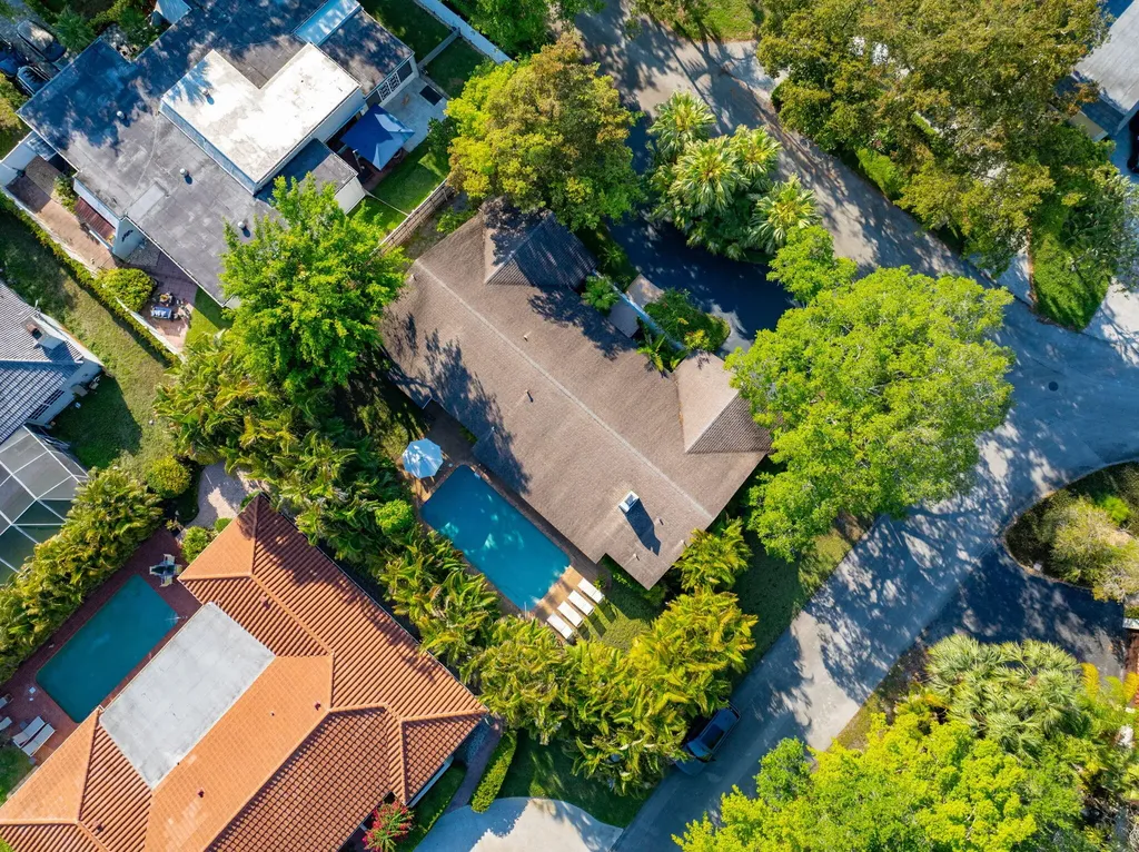 8730 Lake Dasha Terrace Plantation FL 33324