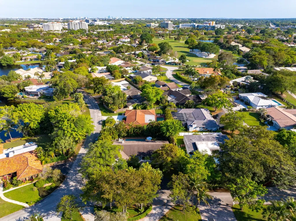 8730 Lake Dasha Terrace Plantation FL 33324