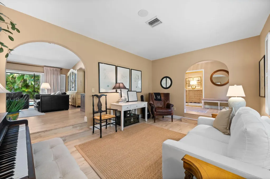 8730 Lake Dasha Terrace Plantation FL 33324