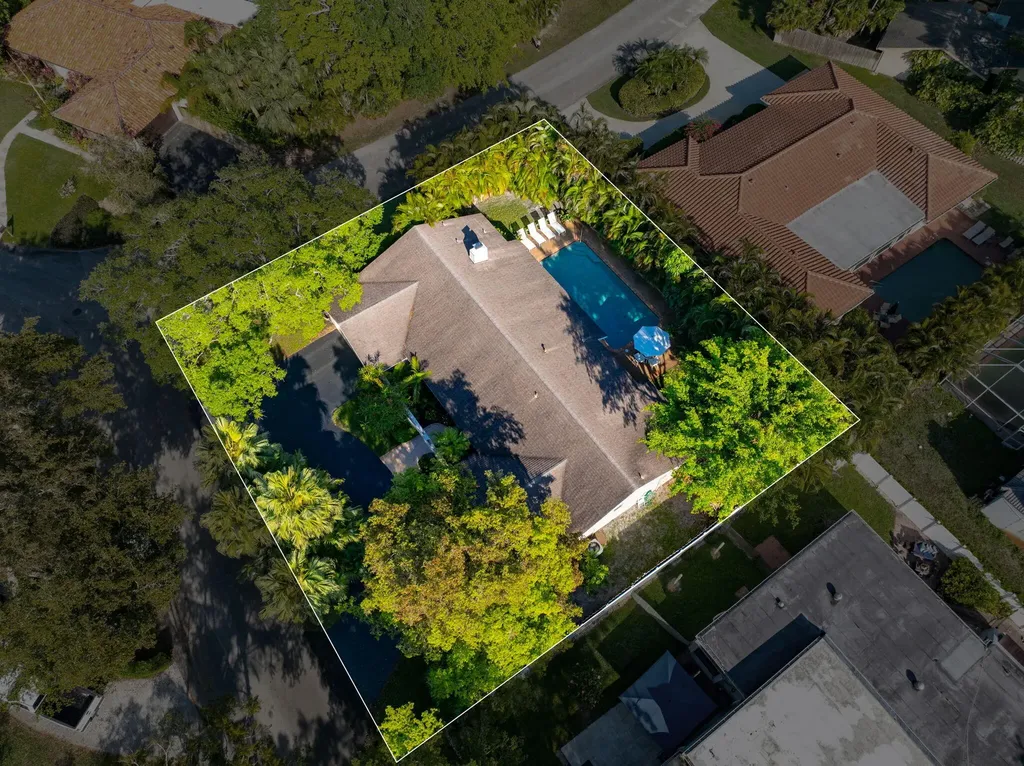 8730 Lake Dasha Terrace Plantation FL 33324