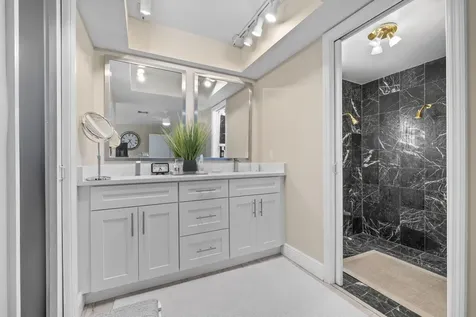 8730 Lake Dasha Terrace Plantation FL 33324