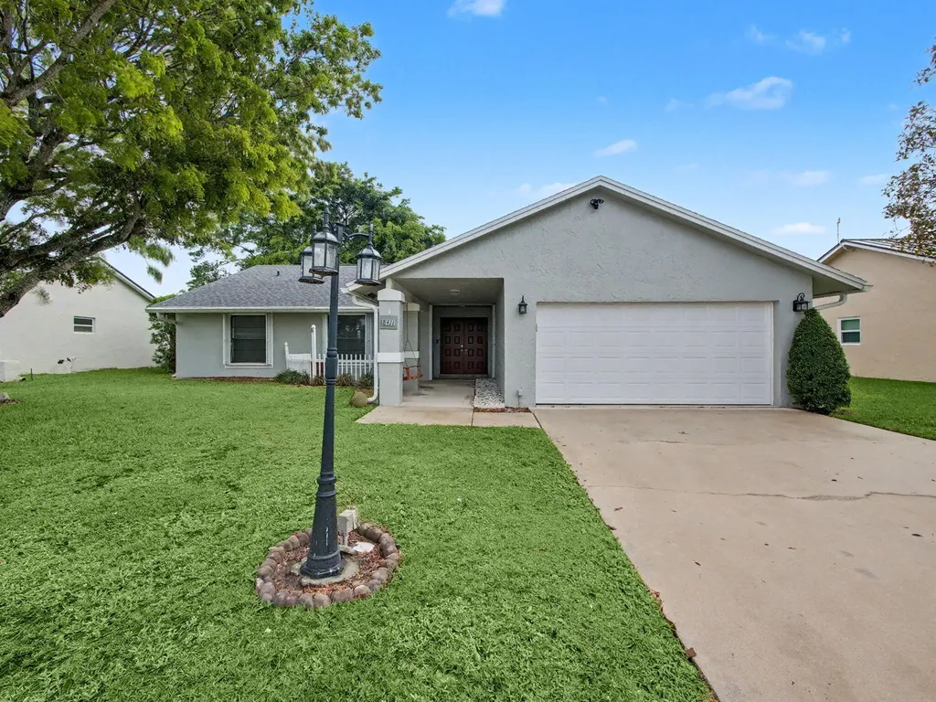 8411 White Egret Way Lake Worth FL 33467