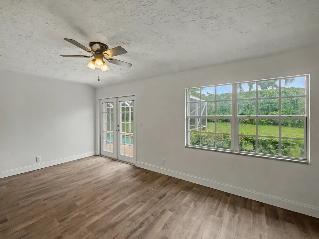 8411 White Egret Way Lake Worth FL 33467