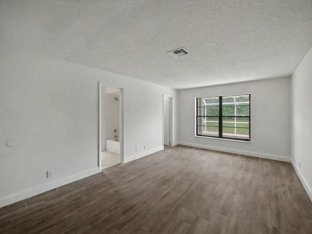 8411 White Egret Way Lake Worth FL 33467