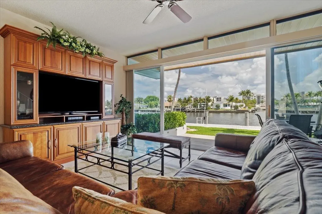 426 SE 17th Terrace Deerfield Beach FL 33441