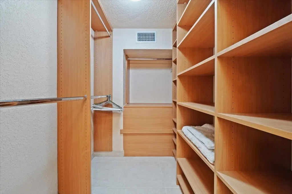 426 SE 17th Terrace Deerfield Beach FL 33441