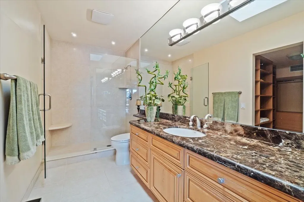 426 SE 17th Terrace Deerfield Beach FL 33441