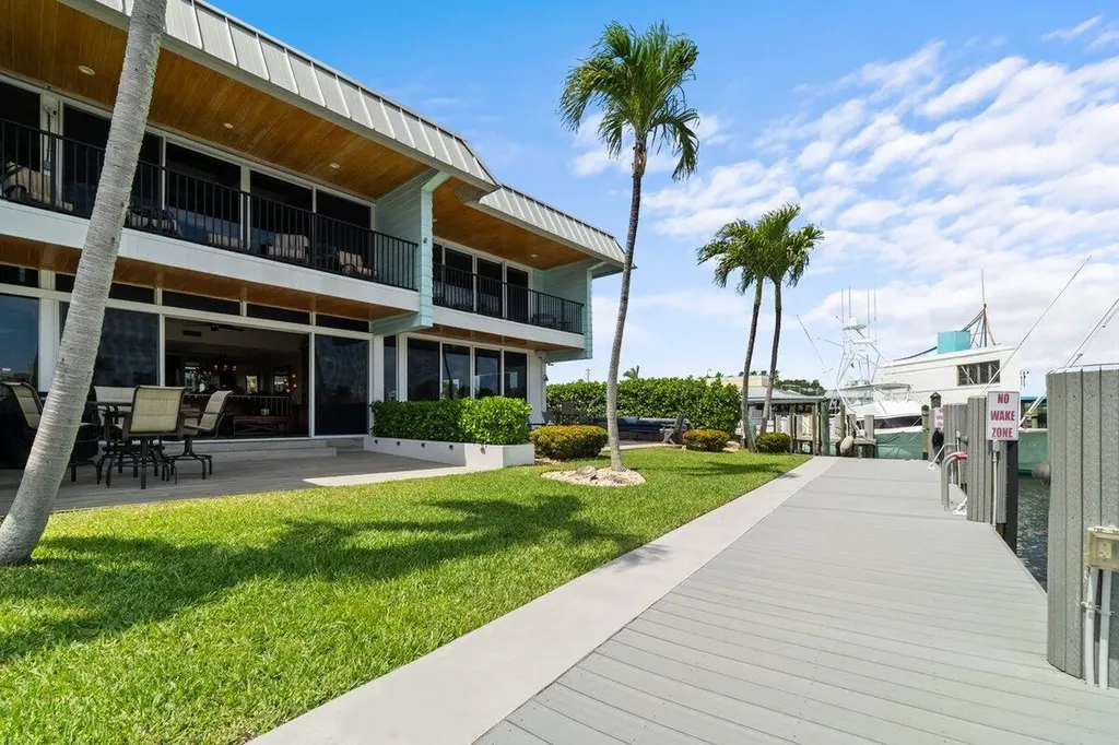 426 SE 17th Terrace Deerfield Beach FL 33441
