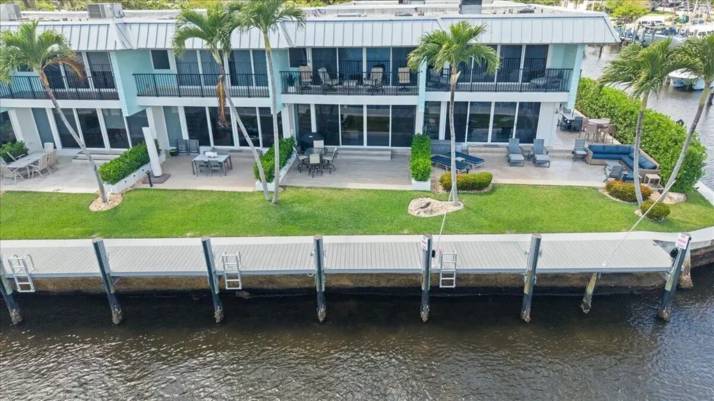 426 SE 17th Terrace Deerfield Beach FL 33441